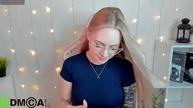 Carol  Cox online show from 14, 11, 2025