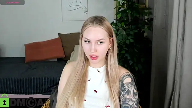 Carol  Cox online show from 16, 11, 2025