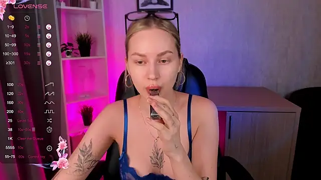 Carol  Cox online show from 17, 2, 2025