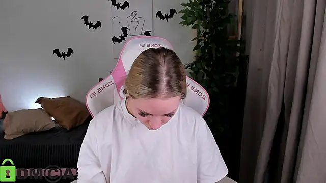 Carol  Cox online show from 31, 10, 2025