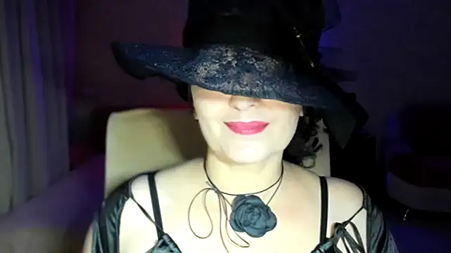 Snapshot of WitchBlueRose chatting on 7, 11, 2025 WitchBlueRose online show from 7, 11, 2025