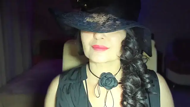 Snapshot of WitchBlueRose chatting on 5, 11, 2025 WitchBlueRose online show from 5, 11, 2025