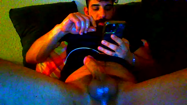 Snapshot of cankaraa96 chatting on 28, 9, 2025 cankaraa96 online show from 28, 9, 2025