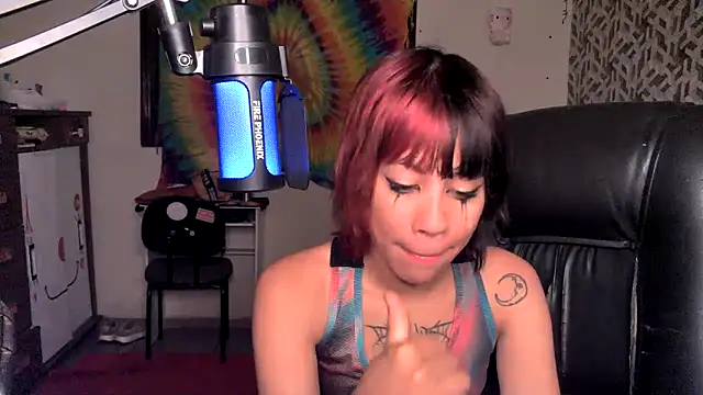 Snapshot of Liv_Alt chatting on 28, 4, 2026 Liv Alt online show from 28, 4, 2026