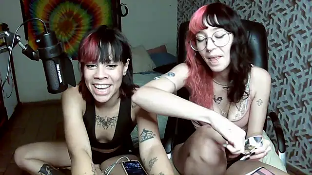 Snapshot of Liv_Alt chatting on 15, 4, 2026 Liv Alt online show from 15, 4, 2026
