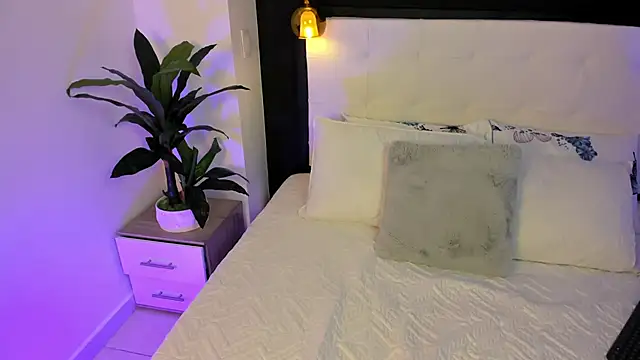 zoe rivers online show from 28, 2, 2025