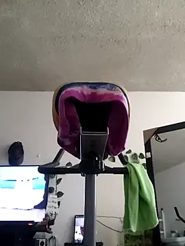 jesicardiente27 online show from 14, 4, 2026