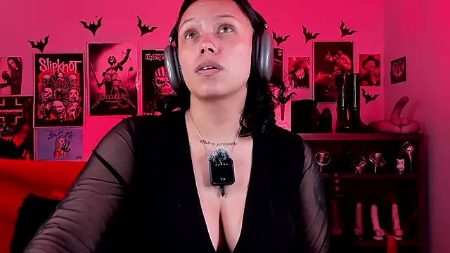 lilith-deveraux online show from 15, 4, 2026