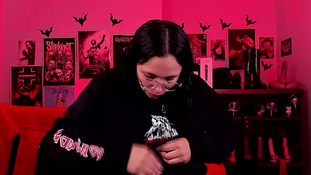 lilith-deveraux online show from 13, 4, 2026