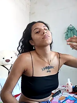 Snapshot of Karii-R chatting on 21, 9, 2025 Karii-R online show from 21, 9, 2025