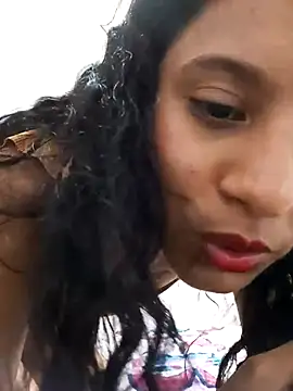Snapshot of Karii-R chatting on 10, 3, 2025 Karii-R online show from 10, 3, 2025