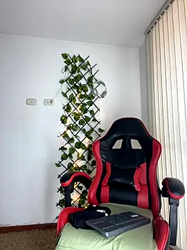 Snapshot of darkviper26 chatting on 1, 10, 2025 darkviper26 online show from 1, 10, 2025