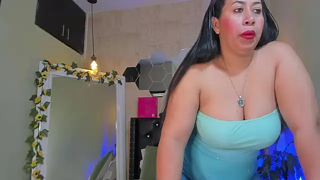Snapshot of Fransheska-mon chatting on 21, 6, 2026 Fransheska-mon online show from 21, 6, 2026