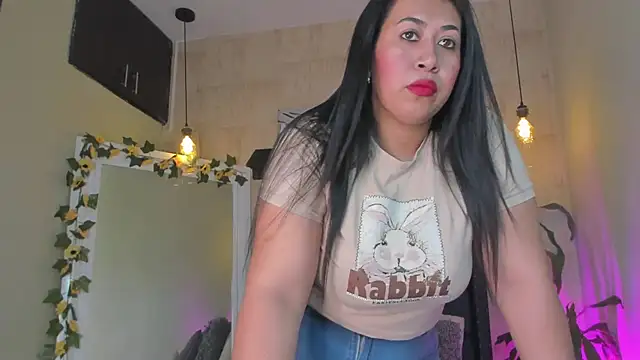 Snapshot of Fransheska-mon chatting on 28, 7, 2026 Fransheska-mon online show from 28, 7, 2026