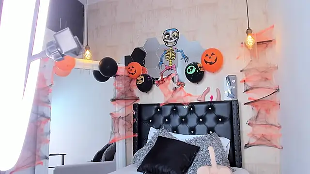 Fransheska-mon online show from 17, 10, 2025