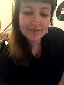 SweetPivoinee online show from 2, 12, 2024