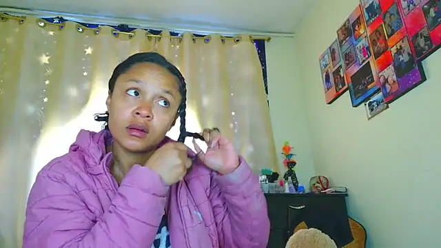 Snapshot of Samary_thomas chatting on 6, 5, 2026 Samary thomas online show from 6, 5, 2026