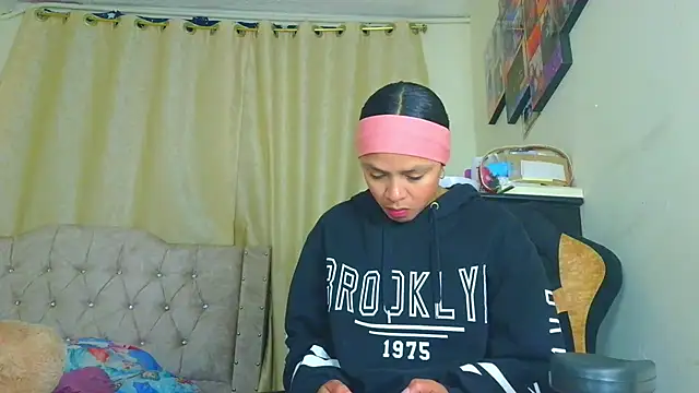 Samary thomas online show from 11, 4, 2026