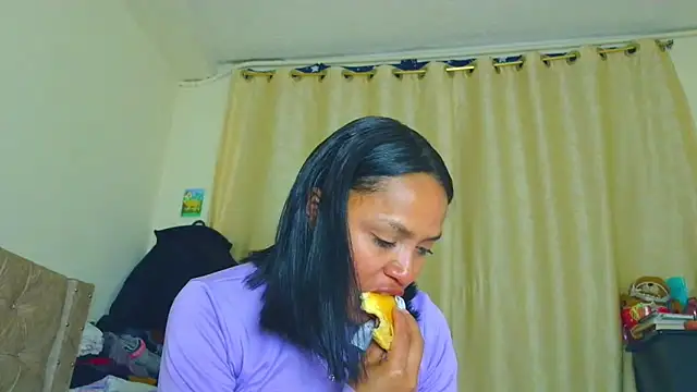 Snapshot of Samary_thomas chatting on 28, 5, 2026 Samary thomas online show from 28, 5, 2026