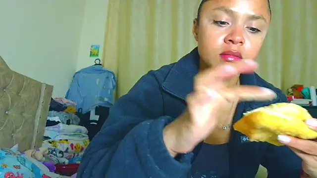 Snapshot of Samary_thomas chatting on 14, 5, 2026 Samary thomas online show from 14, 5, 2026