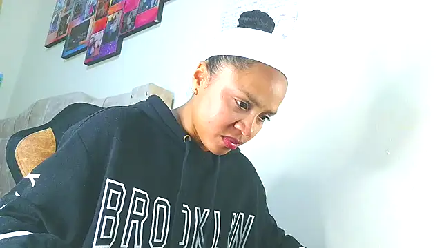 Snapshot of Samary_thomas chatting on 23, 10, 2025 Samary thomas online show from 23, 10, 2025