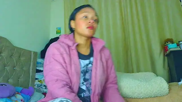 Snapshot of Samary_thomas chatting on 5, 5, 2026 Samary thomas online show from 5, 5, 2026