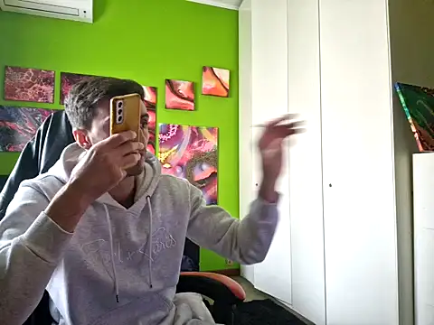 Snapshot of MASTERBULLY chatting on 14, 10, 2025 MASTERBULLY online show from 14, 10, 2025