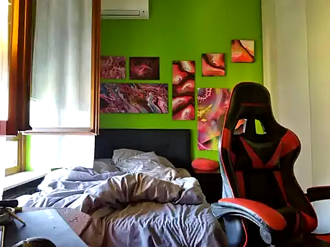 Snapshot of MASTERBULLY chatting on 7, 10, 2025 MASTERBULLY online show from 7, 10, 2025