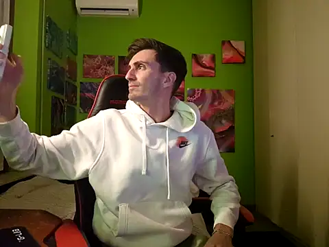 Snapshot of MASTERBULLY chatting on 5, 11, 2025 MASTERBULLY online show from 5, 11, 2025