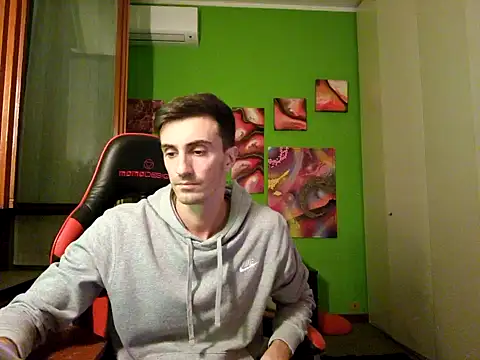 Snapshot of MASTERBULLY chatting on 10, 10, 2025 MASTERBULLY online show from 10, 10, 2025