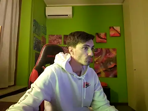 Snapshot of MASTERBULLY chatting on 5, 11, 2025 MASTERBULLY online show from 5, 11, 2025