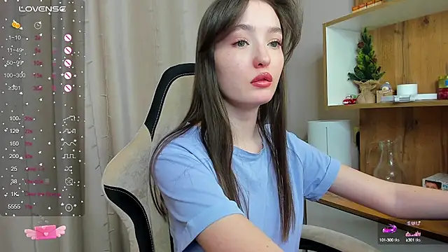 Fairyy Moon online show from 1, 2, 2025