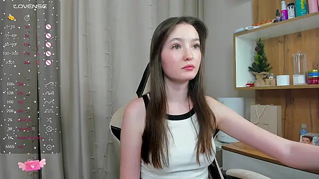 Fairyy Moon online show from 8, 2, 2025