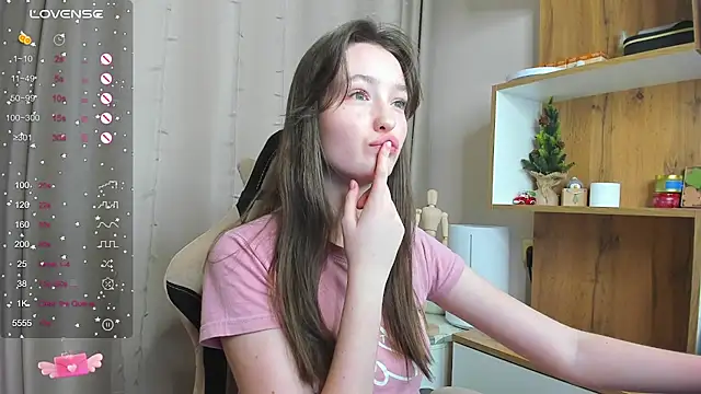 Fairyy Moon online show from 24, 1, 2025