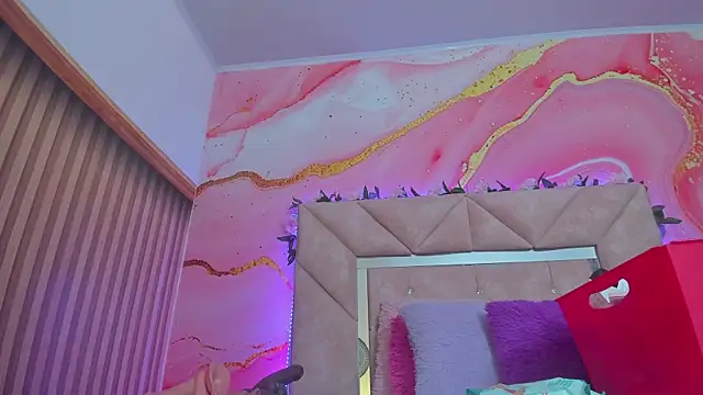 Taylor  cooper online show from 29, 10, 2025