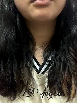 Snapshot of arielopal chatting on 24, 10, 2025 arielopal online show from 24, 10, 2025