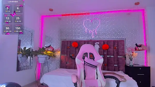 KylieVictoria online show from 23, 10, 2025