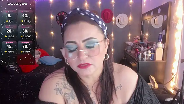 Snapshot of Ivonnee__ chatting on 23, 3, 2025 Ivonnee online show from 23, 3, 2025