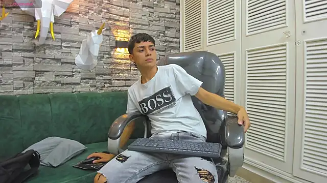 DamiBright online show from 1, 11, 2025