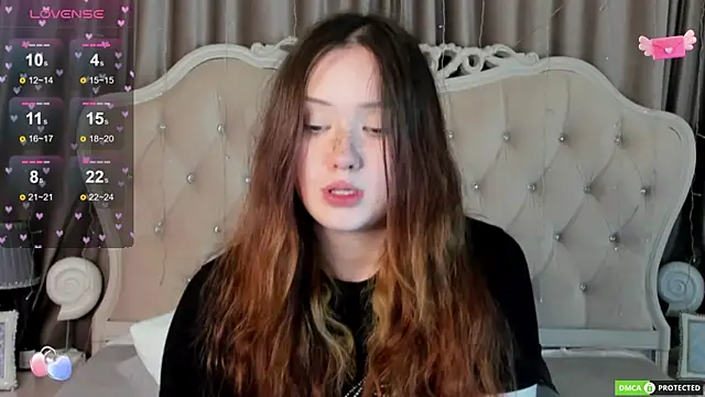 MiriaamWhite online show from 5, 10, 2025