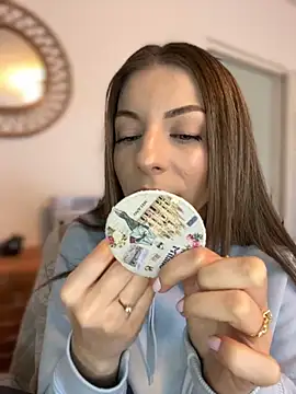 Snapshot of Mia_Ethan chatting on 1, 11, 2025 Mia Ethan online show from 1, 11, 2025