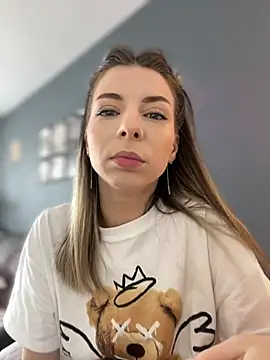 Mia Ethan online show from 19, 5, 2026