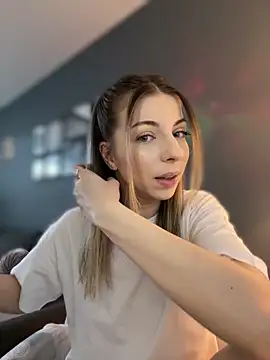 Mia Ethan online show from 27, 5, 2026