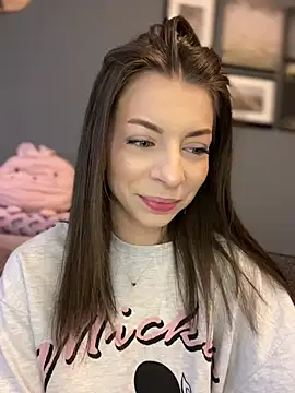 Mia Ethan online show from 20, 2, 2025