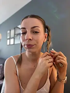 Snapshot of Mia_Ethan chatting on 21, 7, 2026 Mia Ethan online show from 21, 7, 2026