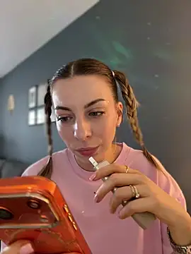 Snapshot of Mia_Ethan chatting on 22, 7, 2026 Mia Ethan online show from 22, 7, 2026