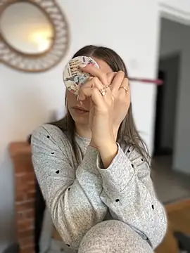 Snapshot of Mia_Ethan chatting on 21, 10, 2025 Mia Ethan online show from 21, 10, 2025