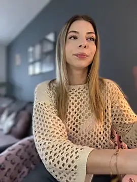 Mia Ethan online show from 19, 3, 2026