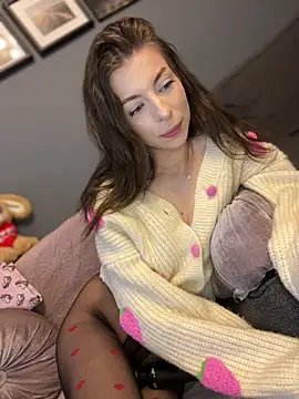 Mia Ethan online show from 17, 2, 2025