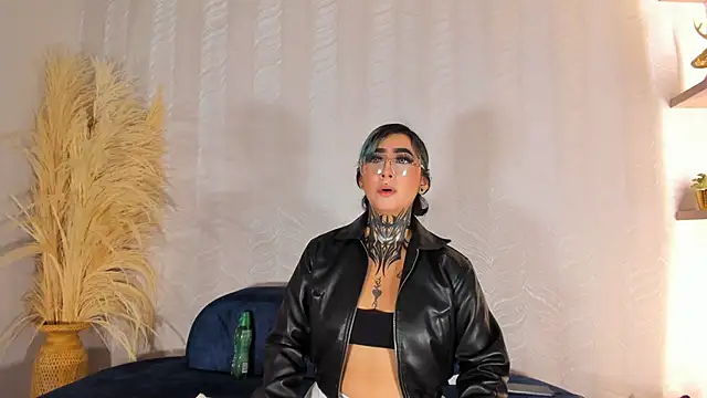 Alahia Dangelo online show from 27, 5, 2026